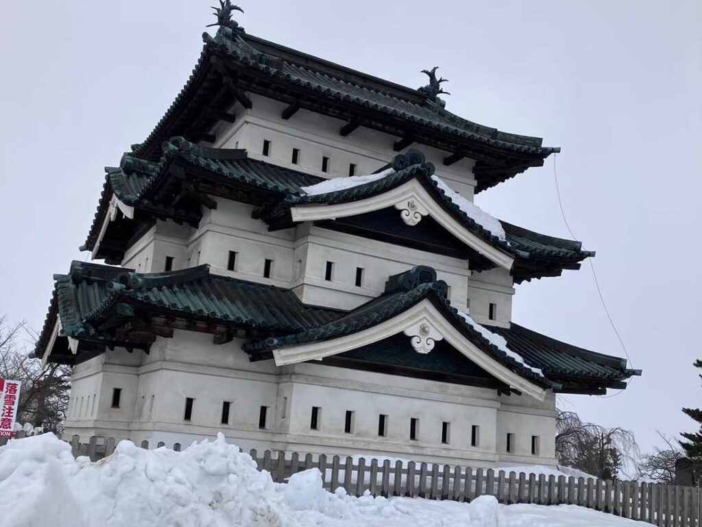 弘前城