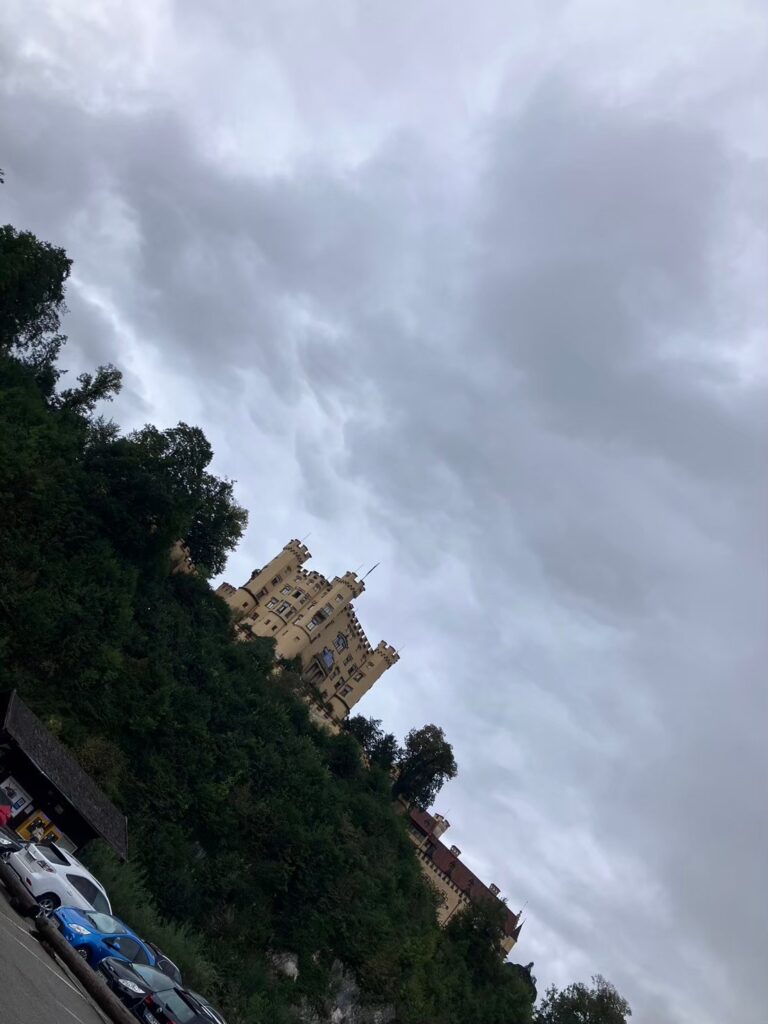 ホーエンシュバンガウ城