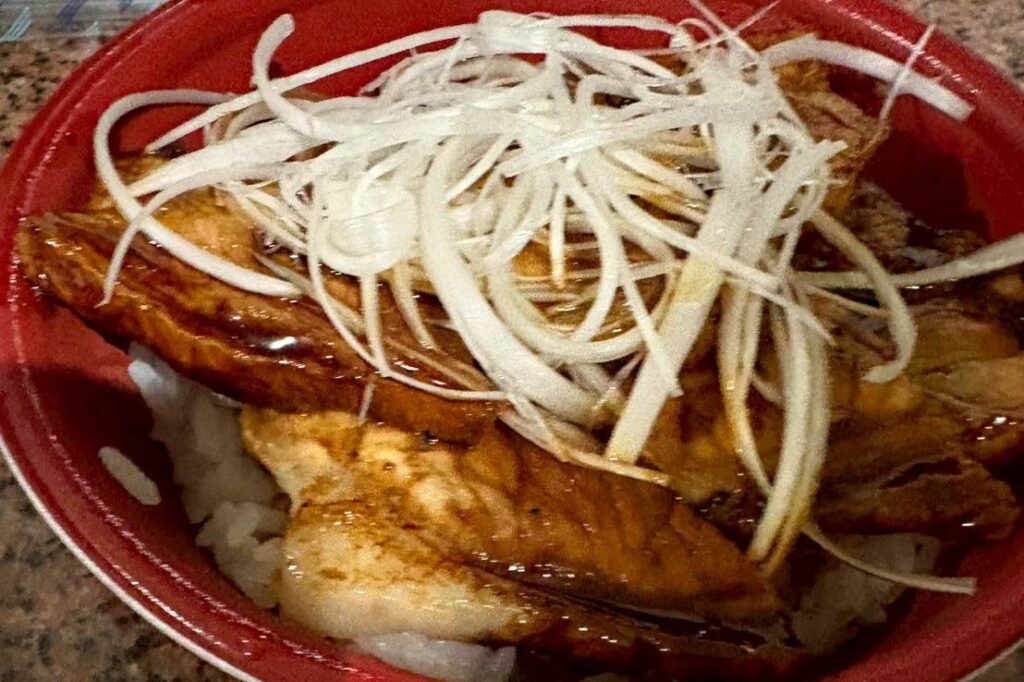 帯広の「鴨川」の豚丼