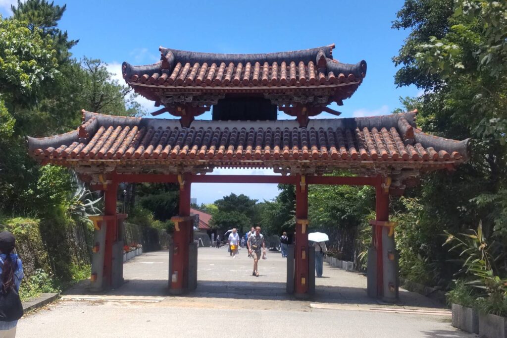 首里城の守礼門