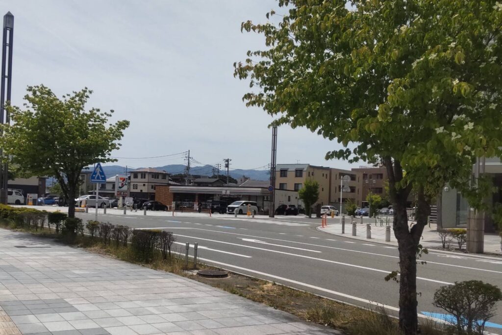 山形駅近くのセブンイレブン